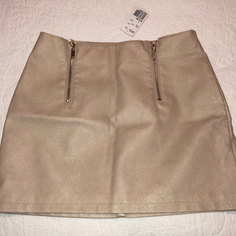 Faux leather taupe skirt